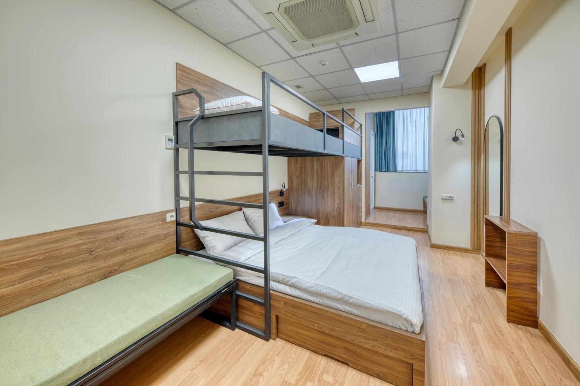 Tropica Inn Hotel Jereván Kültér fotó